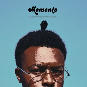 “MOMENTS”的封面