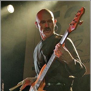 “Tony Levin”的封面