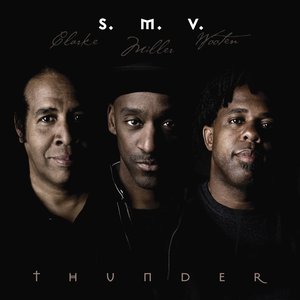 “Thunder”的封面