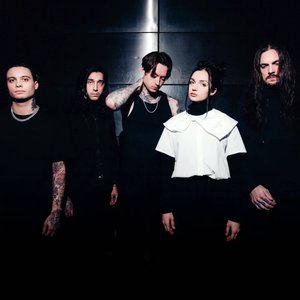 Изображение для 'Bad Omens, Poppy'