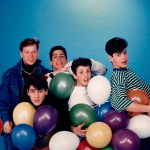 “New Kids on the Block”的封面