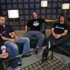 “Pigs Might Fly”的封面