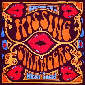 “Kissing Strangers”的封面