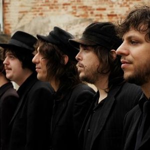 “Cachorro Grande”的封面