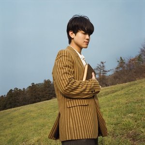 “데이먼스 이어 Damons year”的封面
