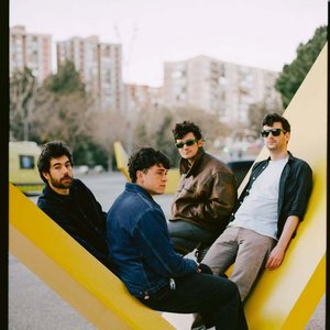 “vecinos”的封面