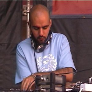 “DJ 2D2”的封面