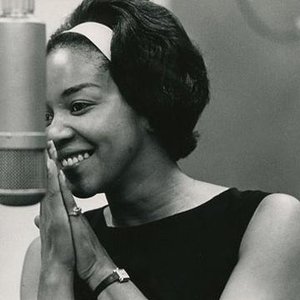 “Mavis Staples”的封面