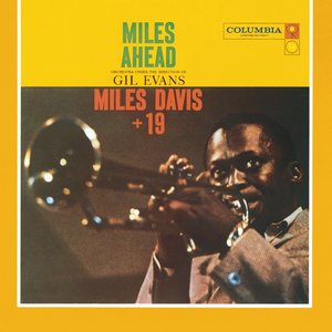 “Miles Ahead”的封面