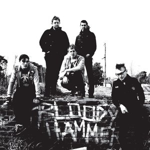 “Bloody Hammer”的封面