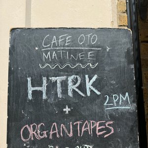 “Live at Cafe Oto”的封面
