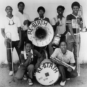 “Rebirth Brass Band”的封面
