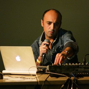 “Younes Zarhoni”的封面