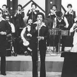 “Tommy Olivencia y Su Orquesta”的封面