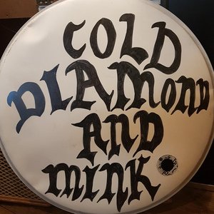 “Cold Diamond & Mink”的封面