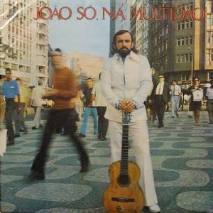 “João Só, Na Multidão”的封面