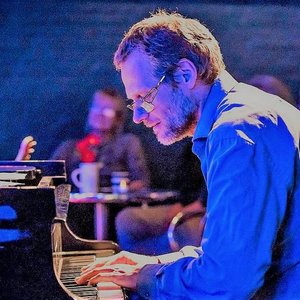 “Nikolaj Hess”的封面