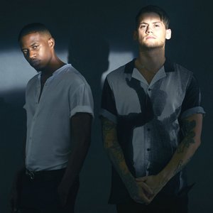 “MKTO”的封面