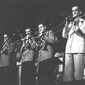 Image for 'The Glenn Miller Orchestra'