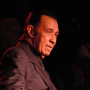 “Manuel Galbán”的封面