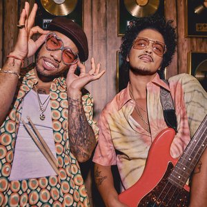 Imagem de 'Bruno Mars, Anderson .Paak & Silk Sonic'