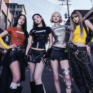 “BLACKPINK”的封面