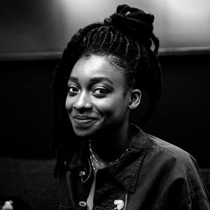 'Little Simz' için resim