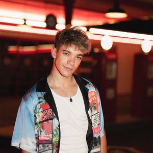 “Kuba Szmajkowski”的封面