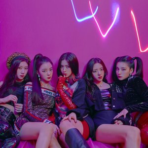 Imagem de 'ITZY'