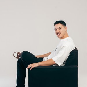 “DJ Petroski”的封面
