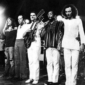 “Mahavishnu Orchestra”的封面