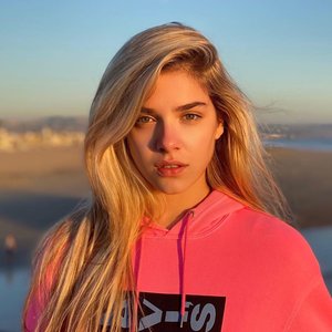 Bild für 'Arilena Ara'