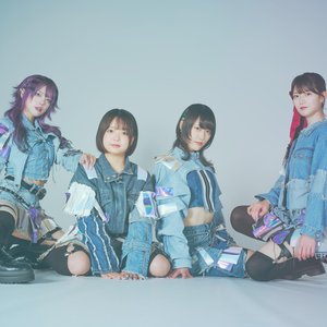 “猫の眼に宇宙”的封面