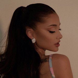 Zdjęcia dla 'Ariana Grande'