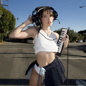 'Chichi'の画像
