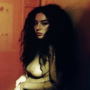 Zdjęcia dla 'Charli XCX'