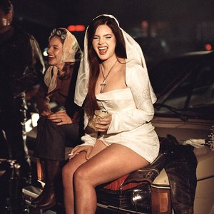 “Lana Del Rey”的封面