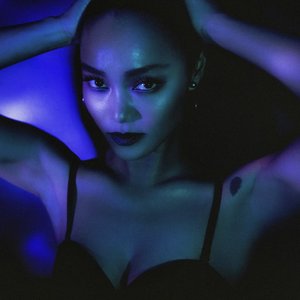 'Crystal Kay' için resim