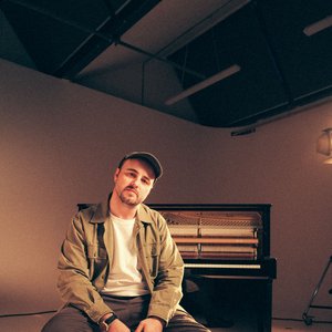 “Elliott Jack Sansom”的封面