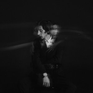 “STRANGER”的封面