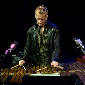 Zdjęcia dla 'Joe Locke'