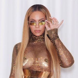 Изображение для 'Beyoncé'