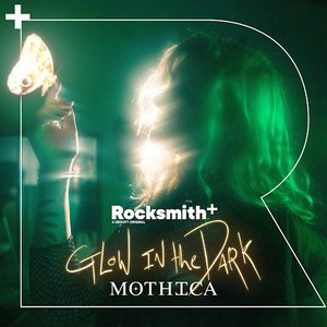 “Glow in the Dark (From Rocksmith+ Original Soundtrack)”的封面