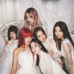 '(G)I-DLE'の画像