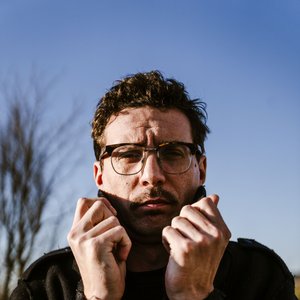 “Willie Peyote”的封面