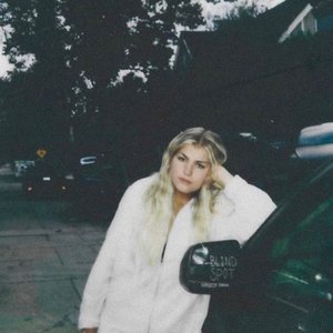 “Maddie Zahm”的封面