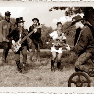 “La Frontera Victoriana”的封面