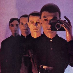 “Kraftwerk”的封面
