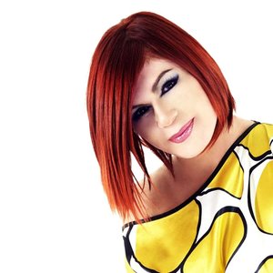 “Emel Müftüoğlu”的封面