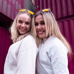 “Silje Bakke, Lia Larsson”的封面